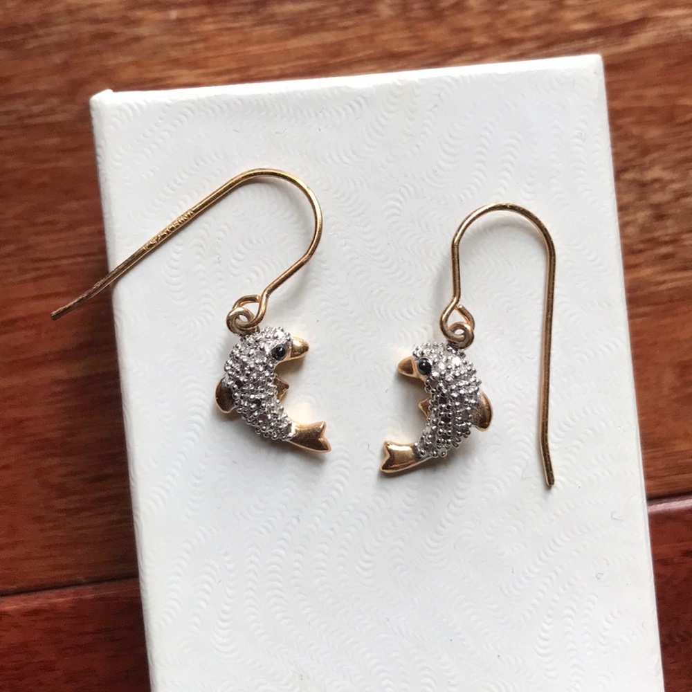 FREE WITH PURCHASE🥳